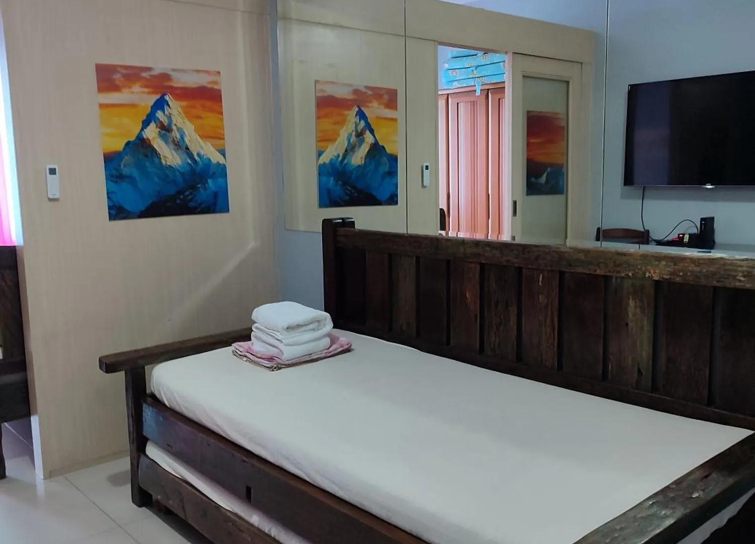 Tower A Home Vacation Rental Infront Of Moa, Searesidences Tower A , Near Picc, Smx, Arena, Dfa, Ayala Mall, World Trade, Naia123 דירה מנילה